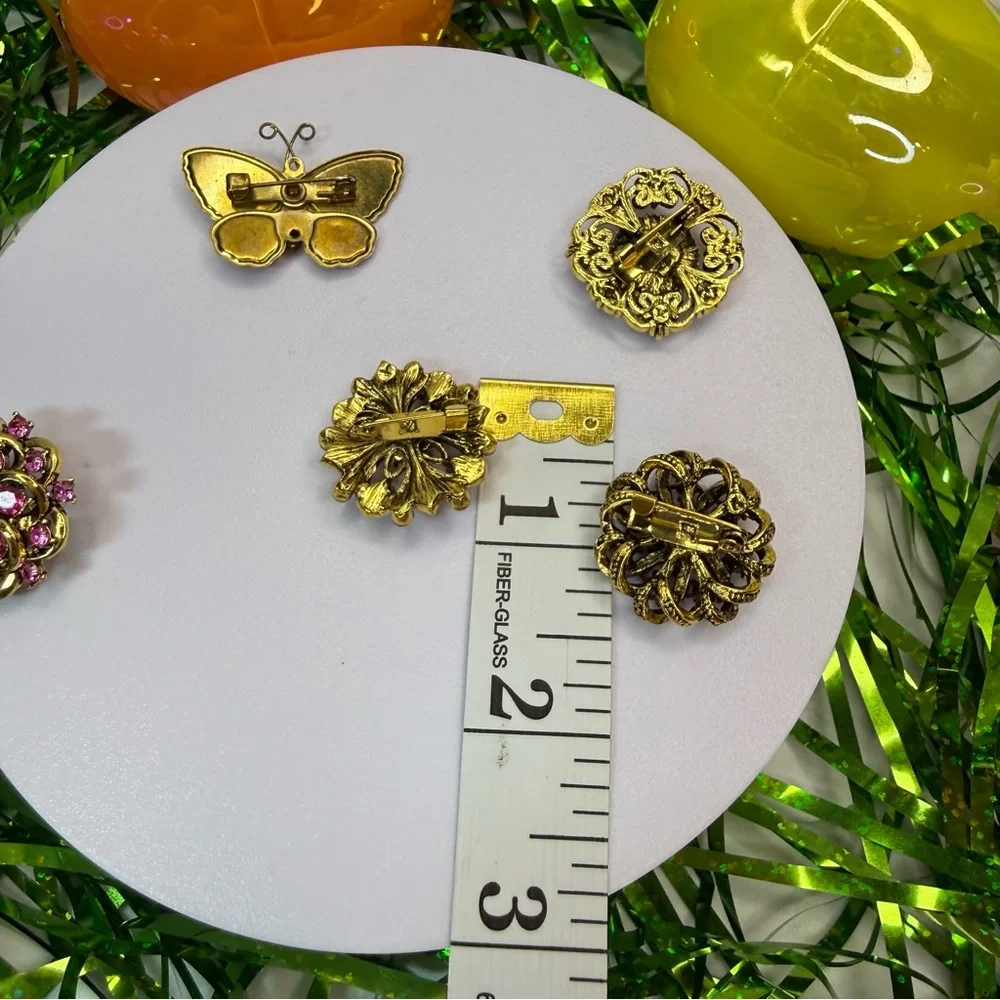 Vintage-Style Pink Crystal Floral Brooch NWOT
